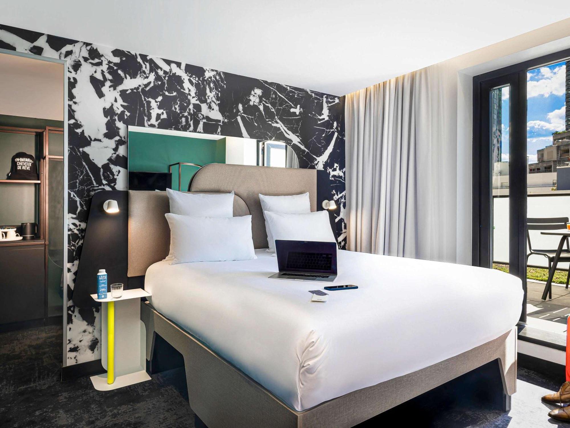 Tribe Paris La Defense Esplanade Hotel Курбьовоа Екстериор снимка